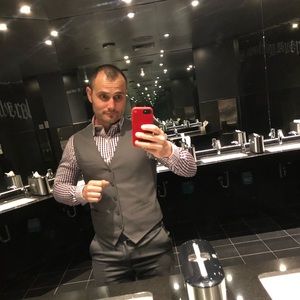 Meet your Posher, Ernesto